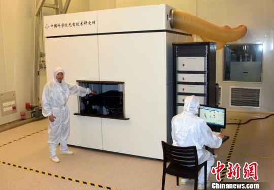 China successfully developed the world's first ultraviolet super-resolution lithography equipment with the highest resolution.