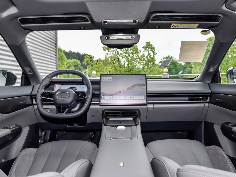 https://car2.autoimg.cn/cardfs/product/g31/M06/E0/A9/autohomecar__ChxoHmZPG5iAd119ABdkH7gK-CM038.jpg